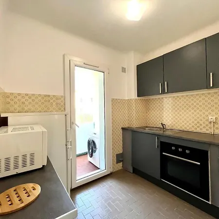 شقة Elegant 3 Voyageurs Avec Terrasse & Parking Prive *